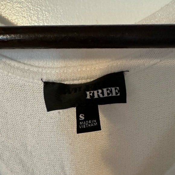 aritzia sweater - Picture 2 of 3
